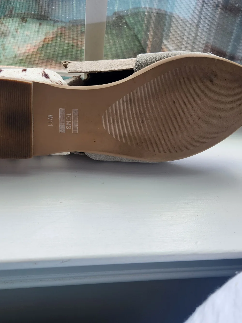 TOMS Womens Size 11: Cobblestone Suede/ Spotted Cow Hair